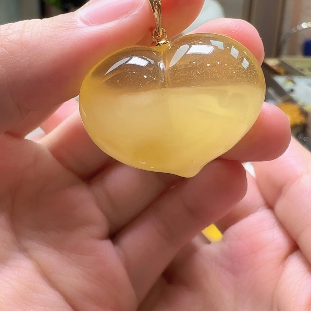 琥珀未镶嵌颈饰吊坠