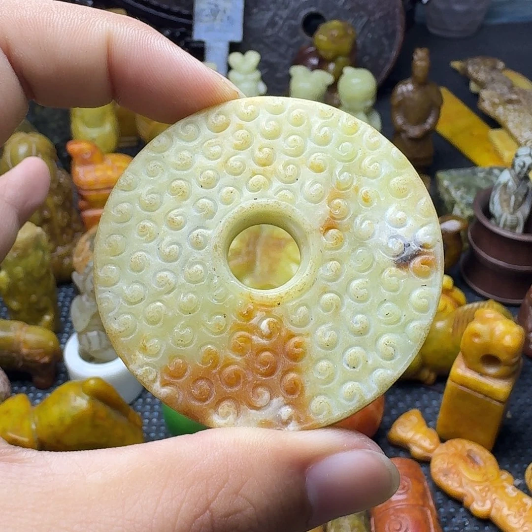 白玉菩提吊坠。。。