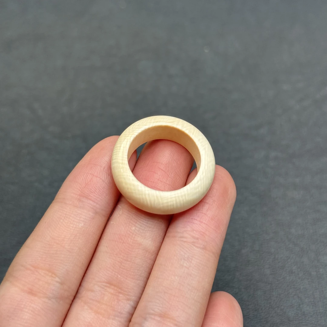 X7972天然猛犸牙 扳指 18.3*8.3mm支持鉴定 假一罚四