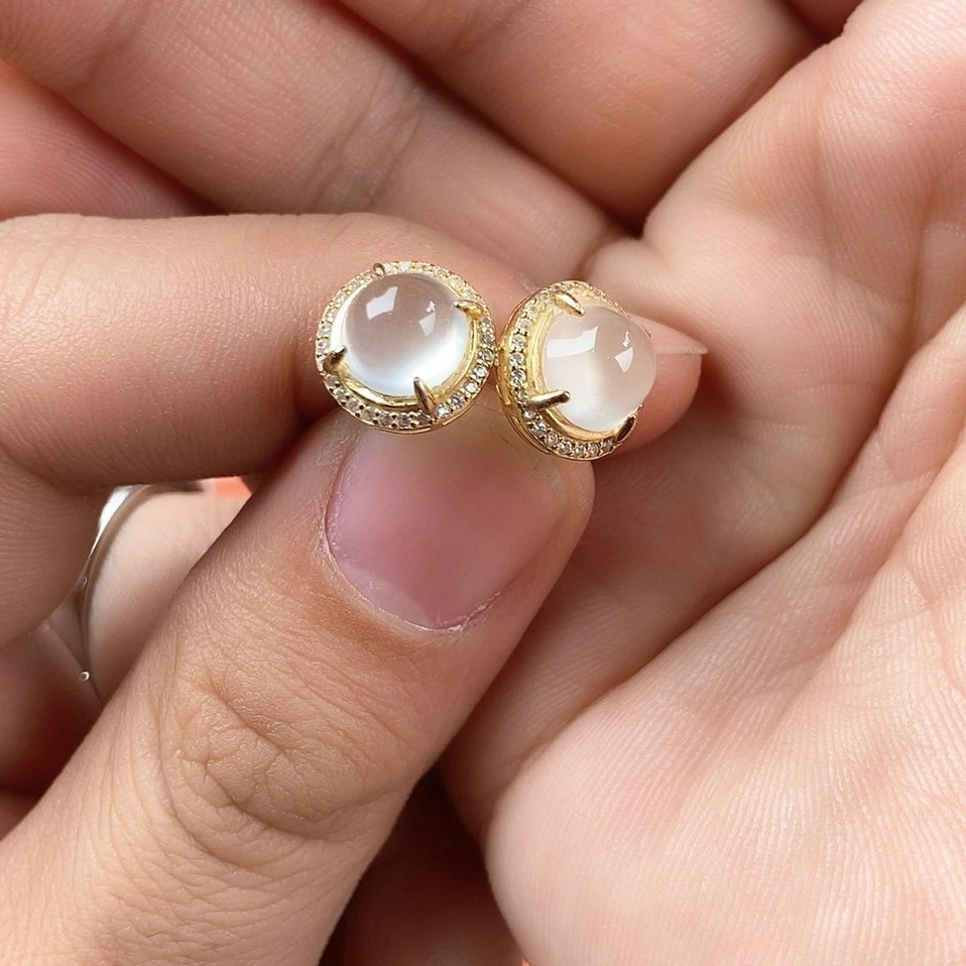 石英质玉颈饰未镶嵌耳钉