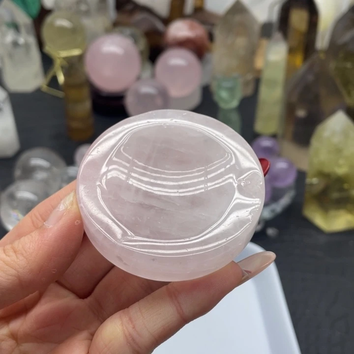 水晶22未镶嵌粉水底座微瑕