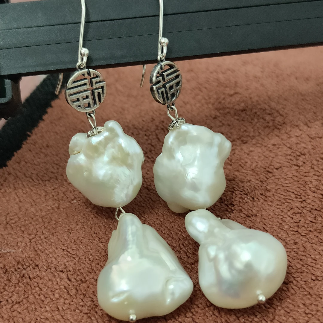 通体S925银天然巴洛克珍珠白色重工复古双拼长款大耳吊