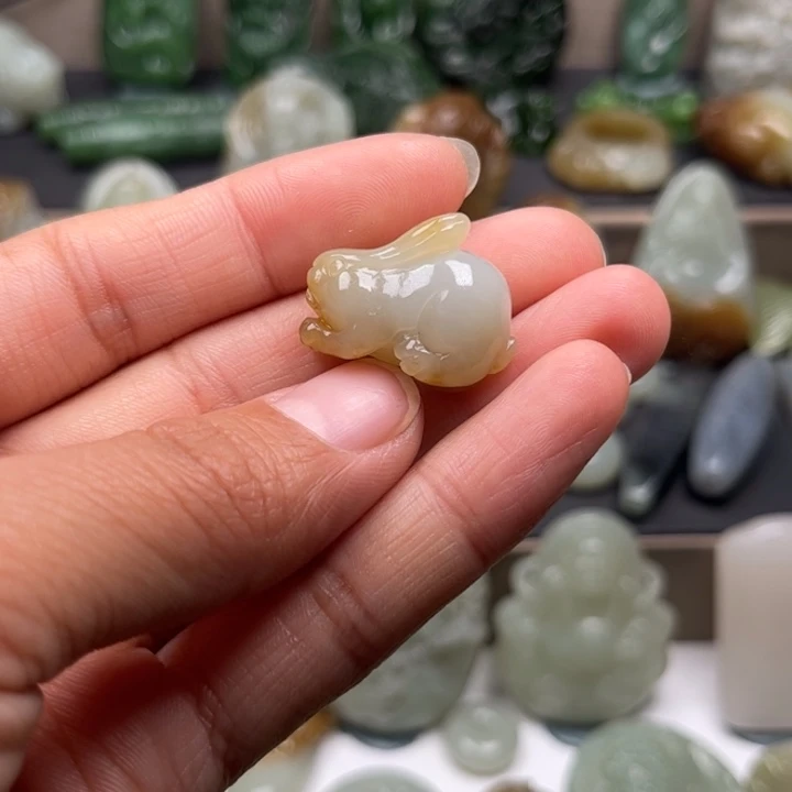 和田玉颈饰未镶嵌Y****.