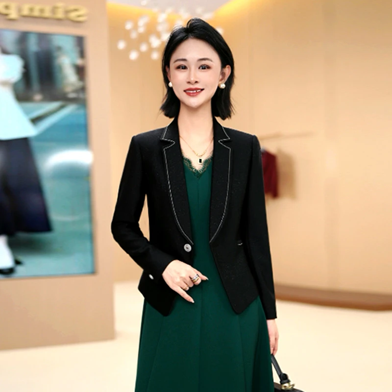 秋季设计款珠边小西装女新款长袖小外套气质修身百搭西服