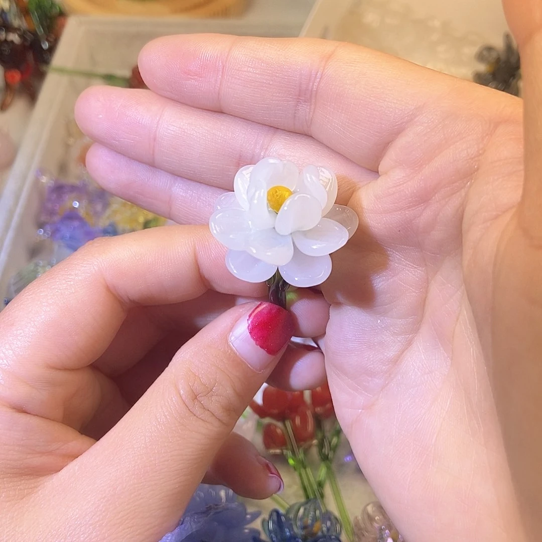 琉璃手工艺品如****主牡丹