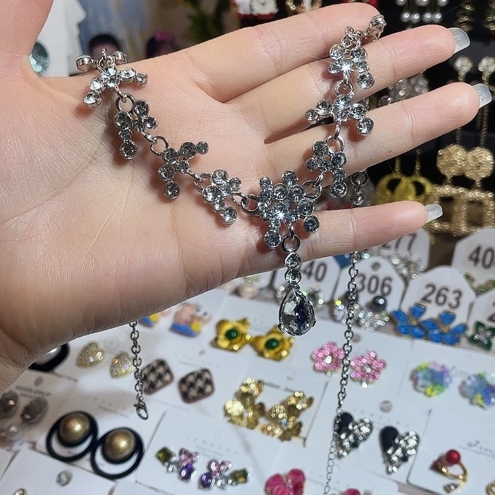 锆石锌合金合金耳饰