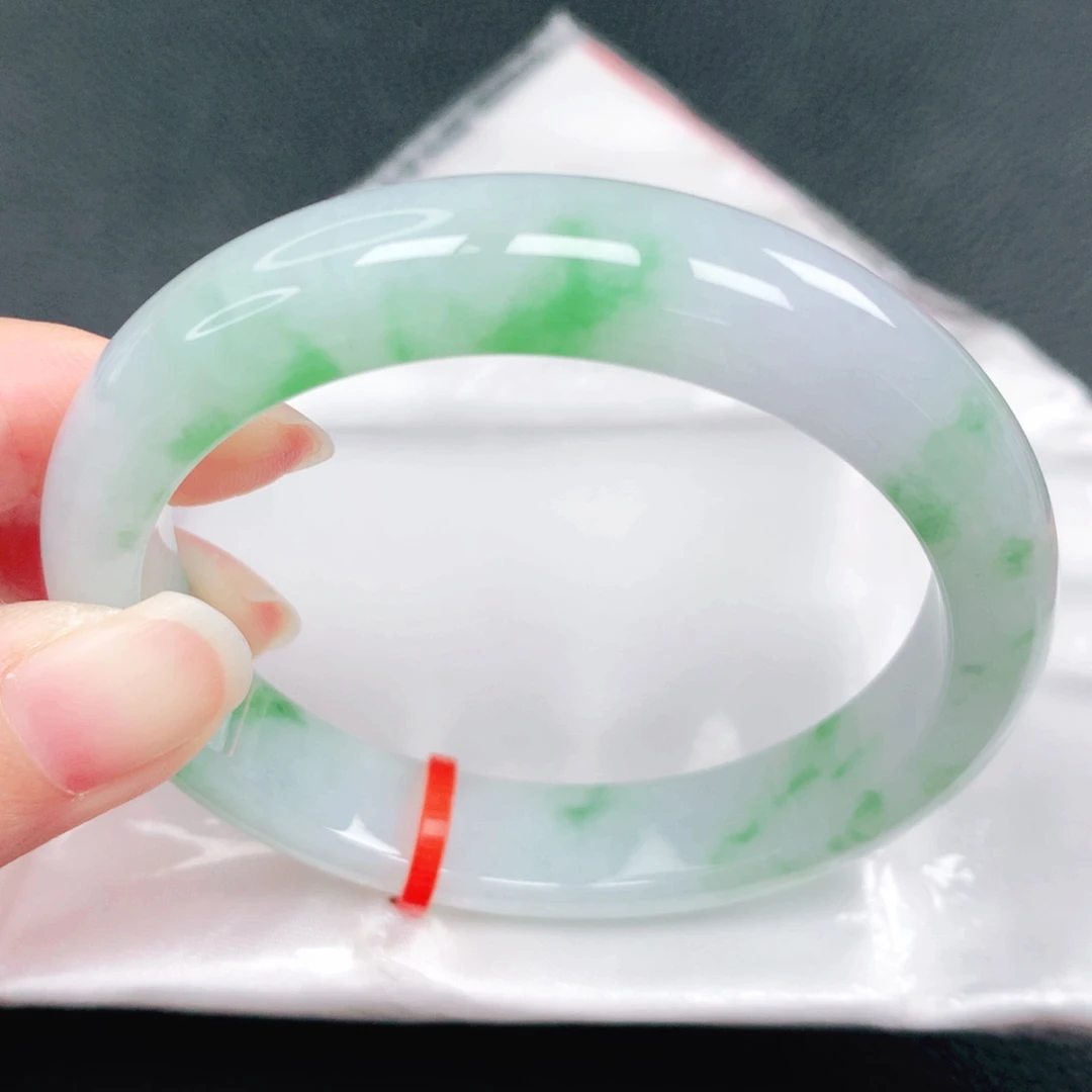 翡翠未镶嵌手镯56圈