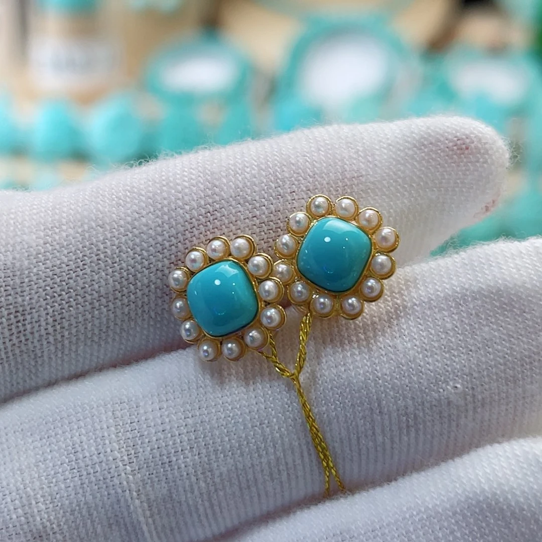 18K金镶嵌绿松石珠宝奇石