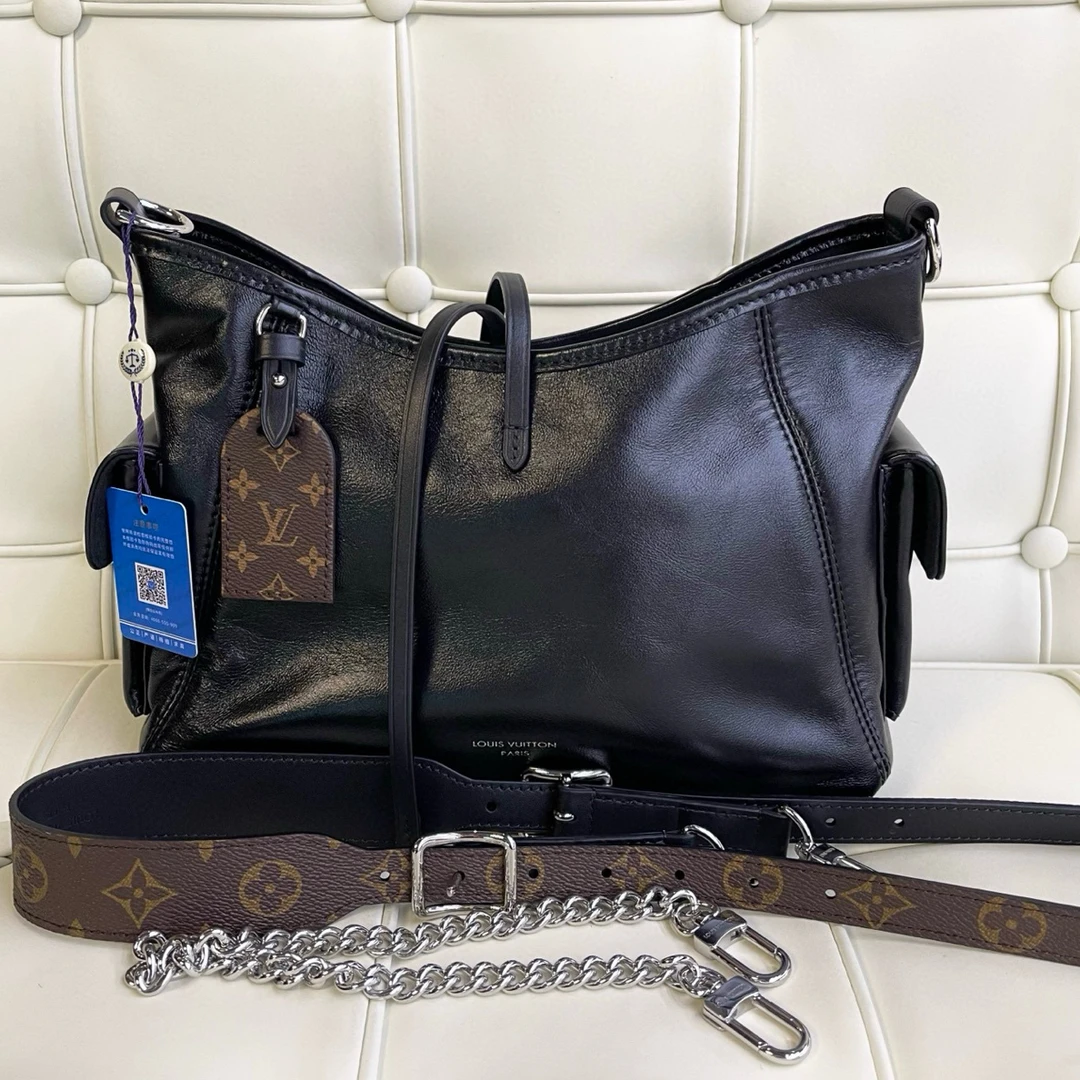 99新 LouisVuitton/路易威登 119540 lv黑武士carryall小号斜挎包