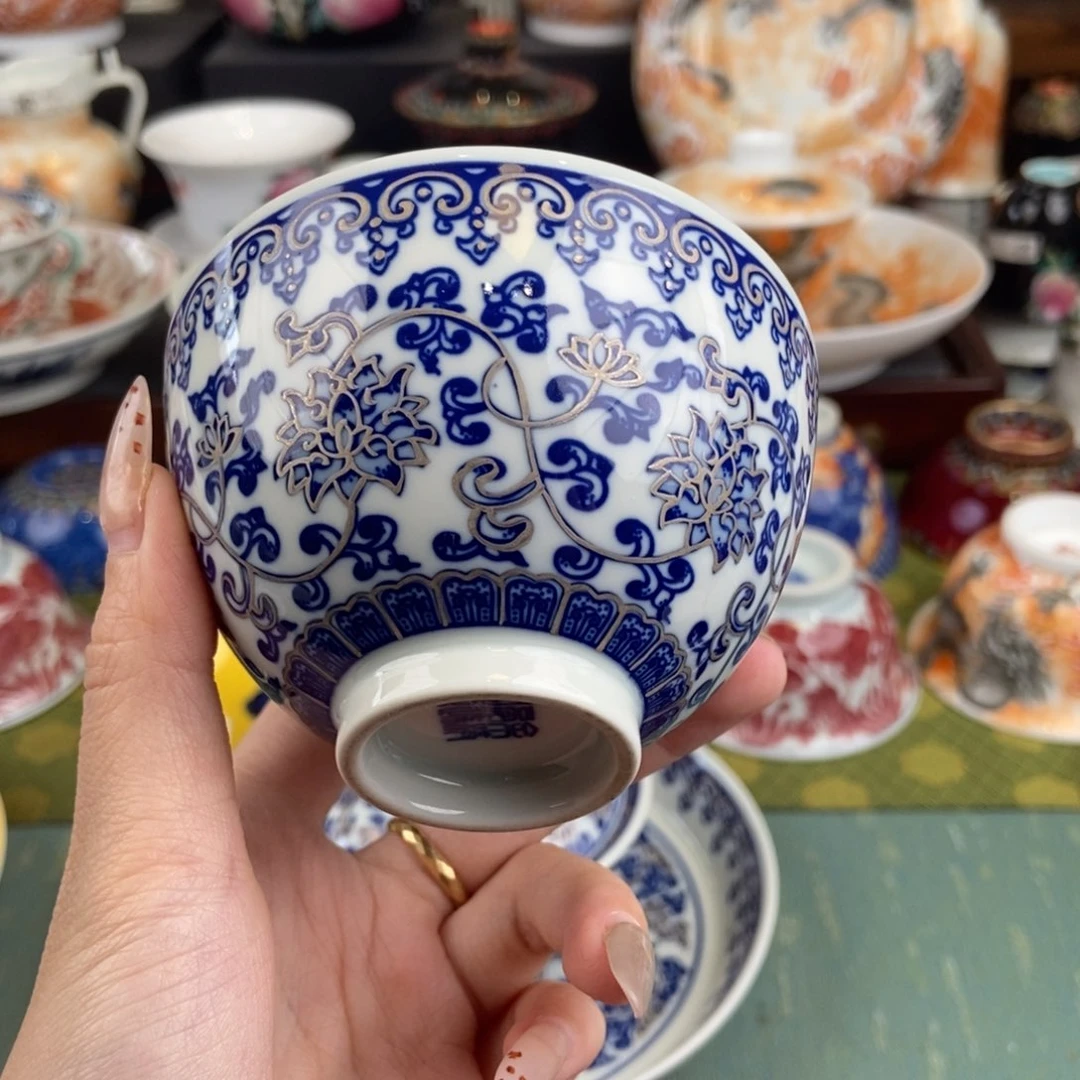 陶瓷的设计师是一个