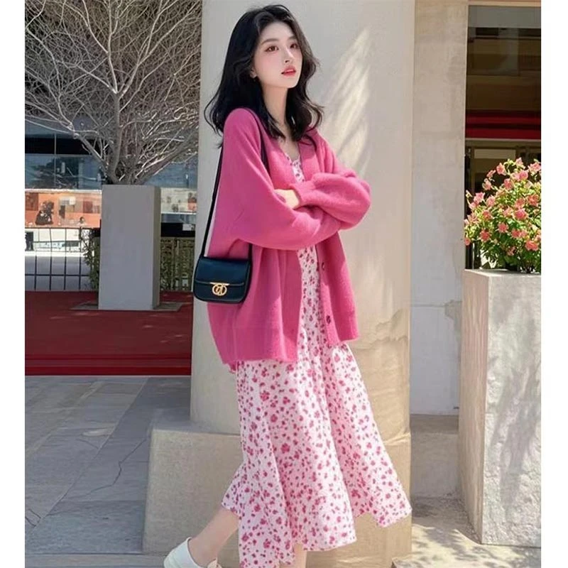 法式爆款温柔风针织开衫吊带连衣裙女2025春秋小众高级感时尚套装