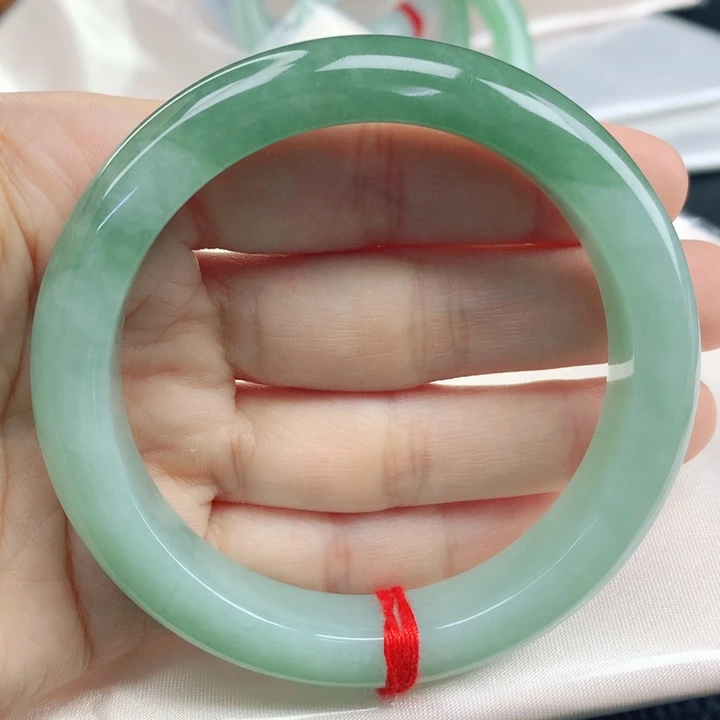 翡翠手镯未镶嵌半山半水58