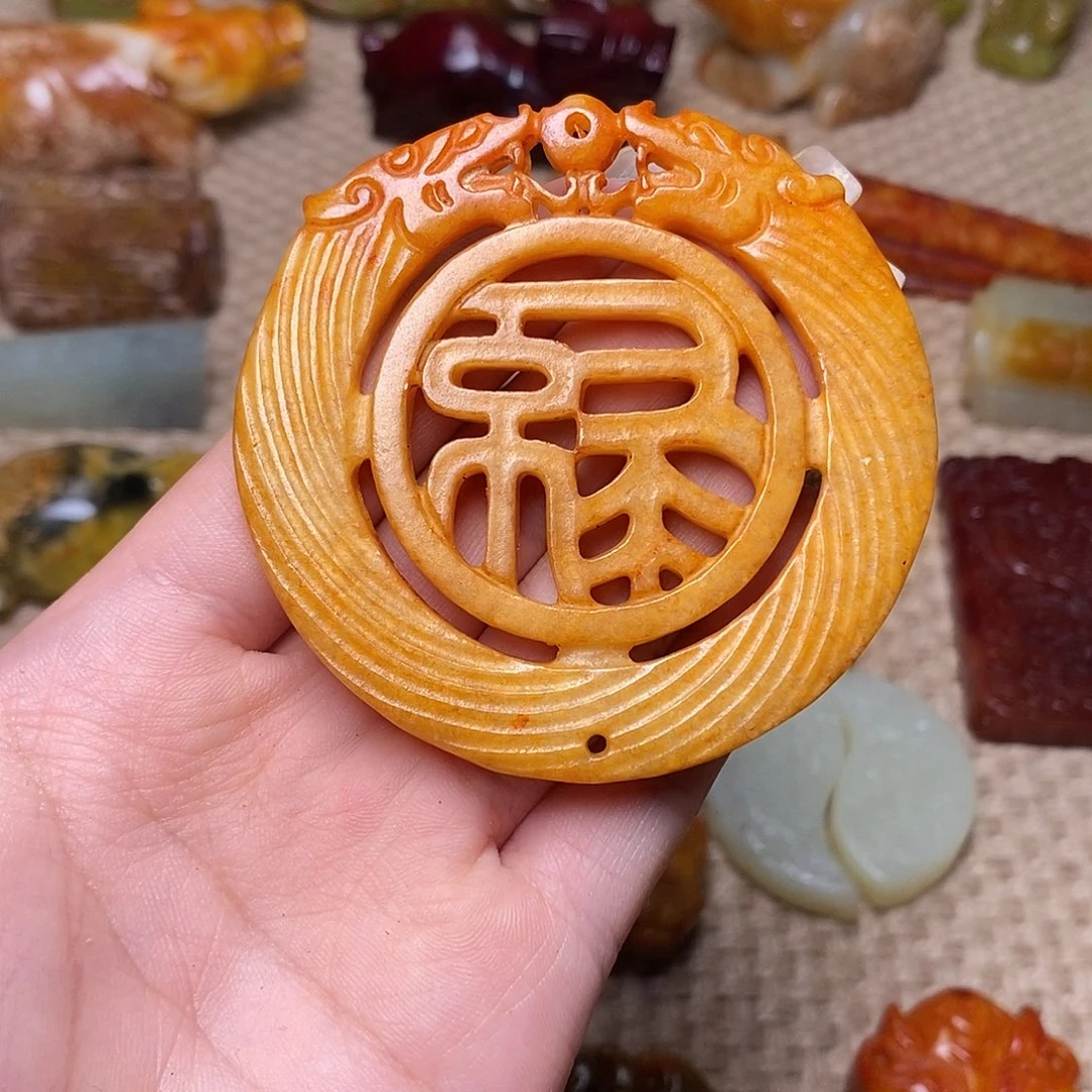 蛇纹石玉未镶嵌颈饰