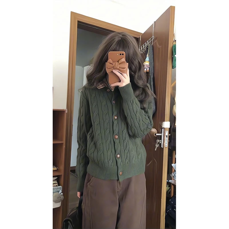 韩系针织开衫女翻领2025新款长袖上衣绿色宽松毛衣外套咖色裤子