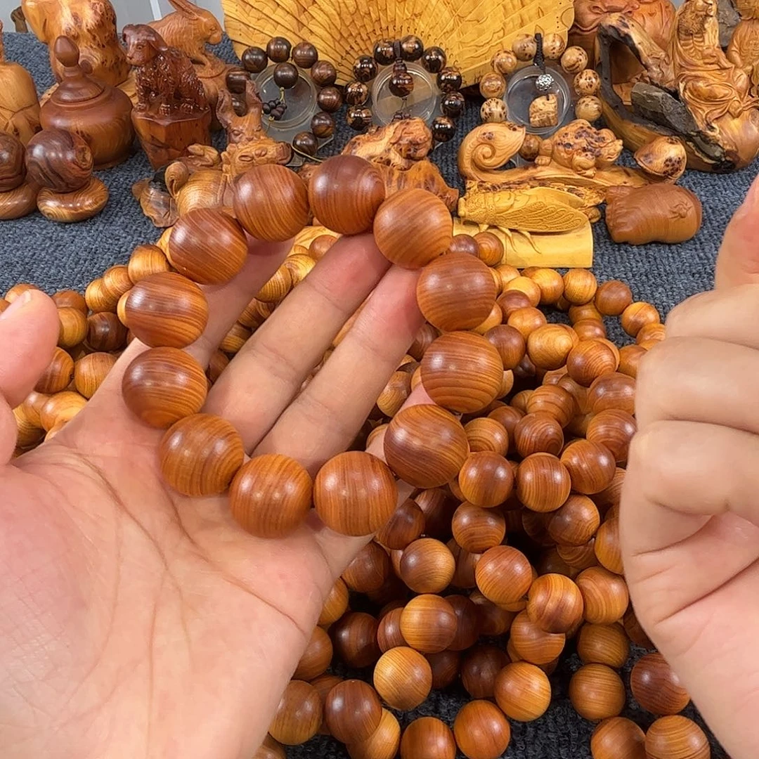 柏木太行崖柏20崖窝闻香串，到手一个