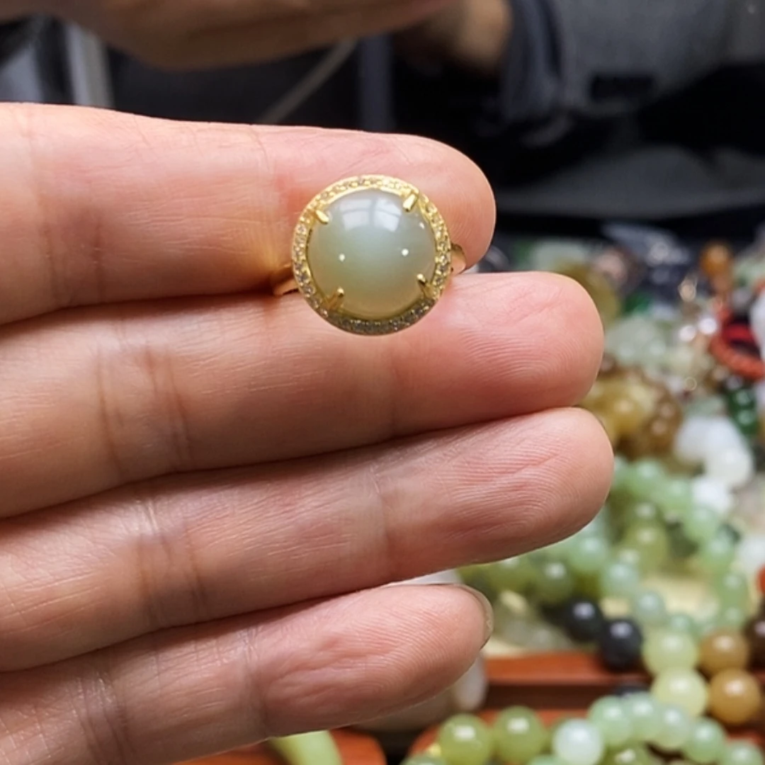 和田玉未镶嵌戒指