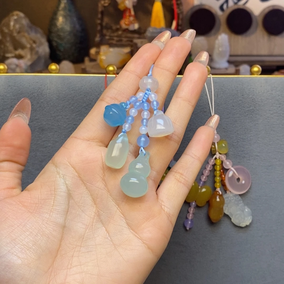 奇***5玛瑙/玉髓未镶嵌车挂挂件