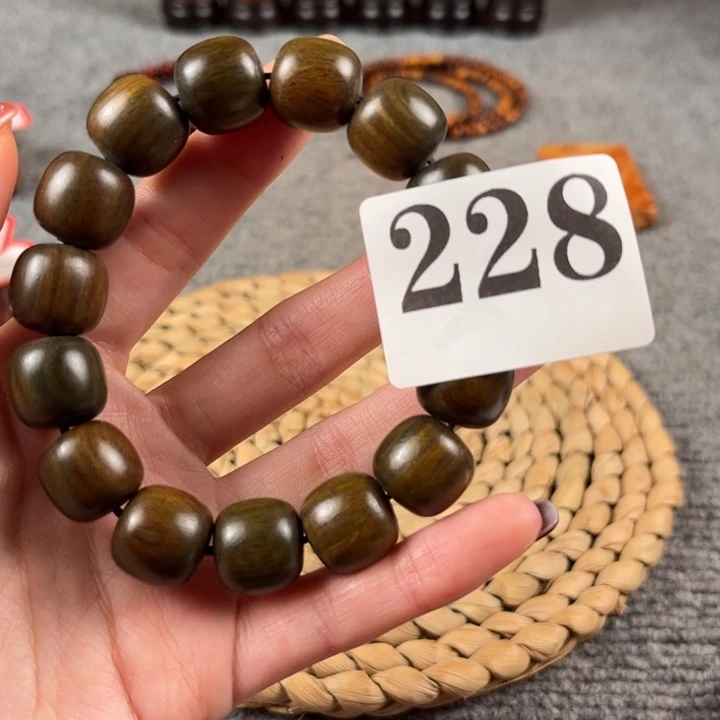 维腊木（绿檀）22823456788