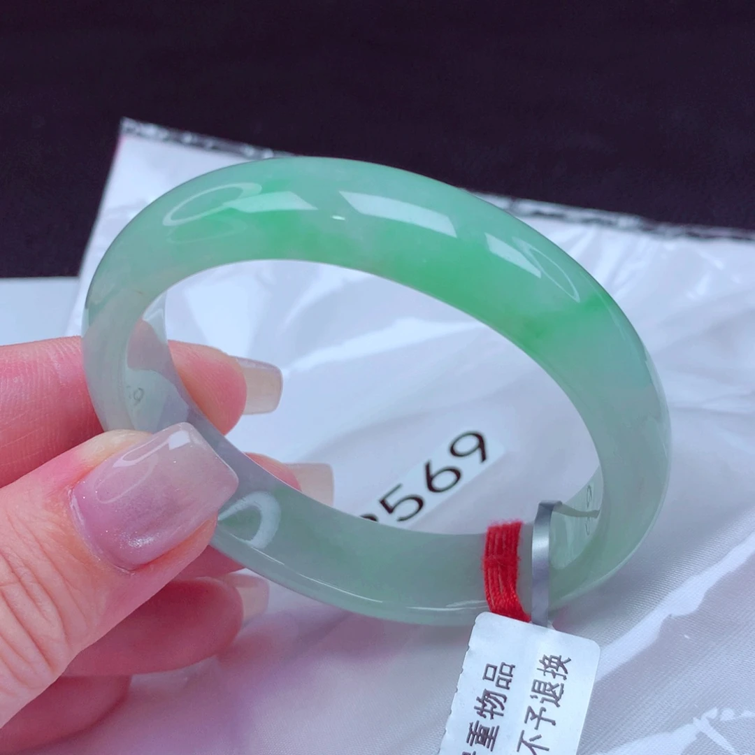 翡翠手镯未镶嵌手镯88