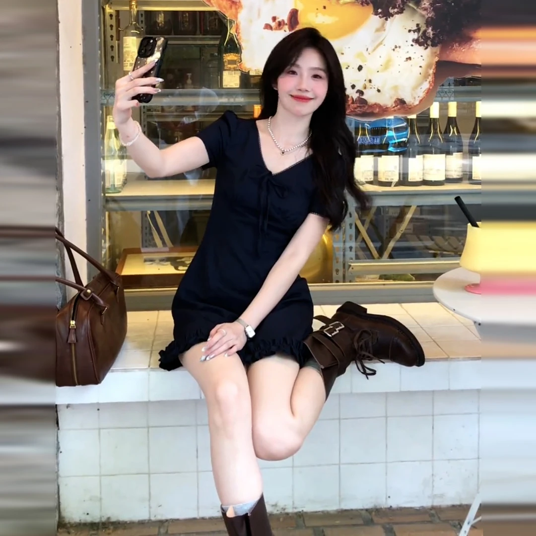 小香风气质系带花边短袖V领连衣裙女2025夏季穿搭收腰显瘦短裙子