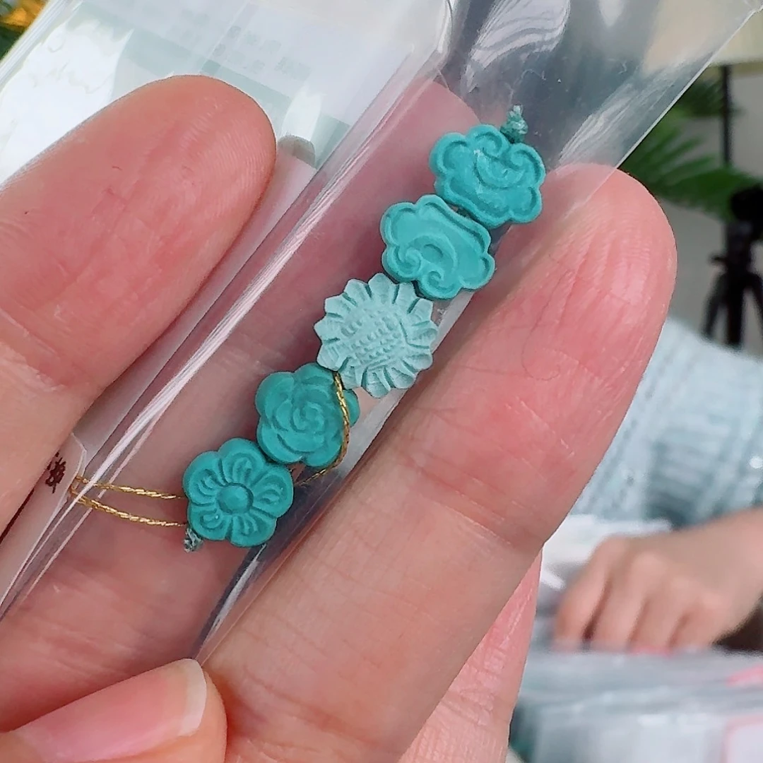 未镶嵌绿松石珠宝奇石