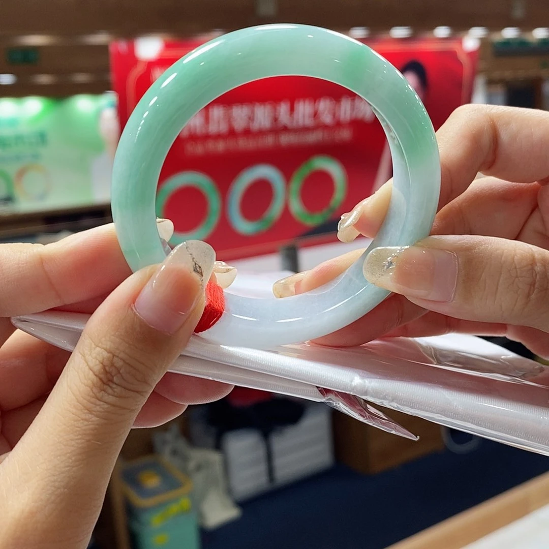 未镶嵌手镯翡翠翡翠