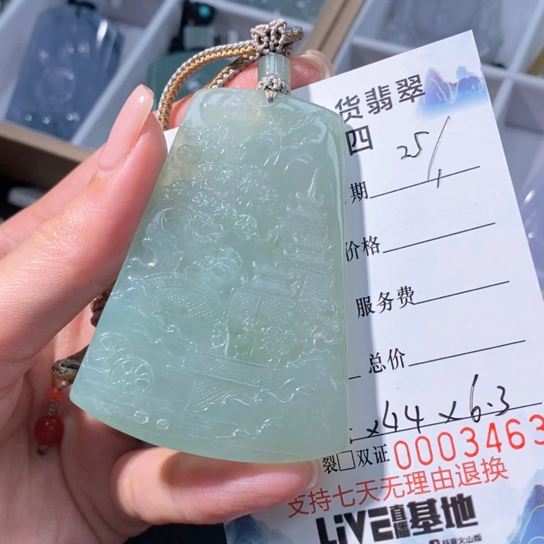 翡翠颈饰未镶嵌翡翠