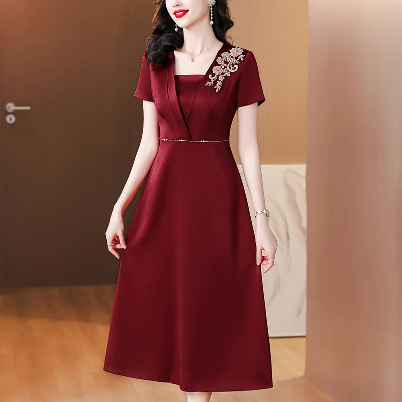 醋酸礼服婚礼妈妈礼服2025新款高端喜婆婆婚宴装小个子连衣裙