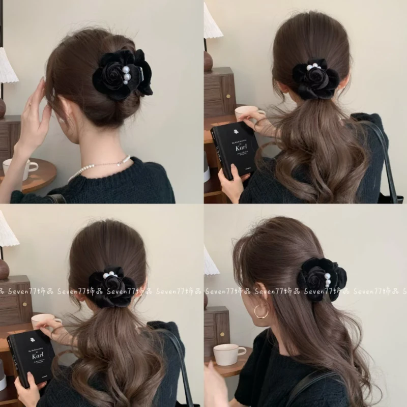 赫本序章！复古黑丝绒珍珠花朵低马尾显头圆抓夹高级百搭发饰女