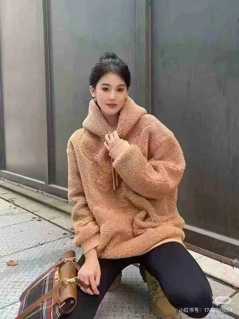 不支持退换/美好相伴系列毛绒感连帽卫衣1300950