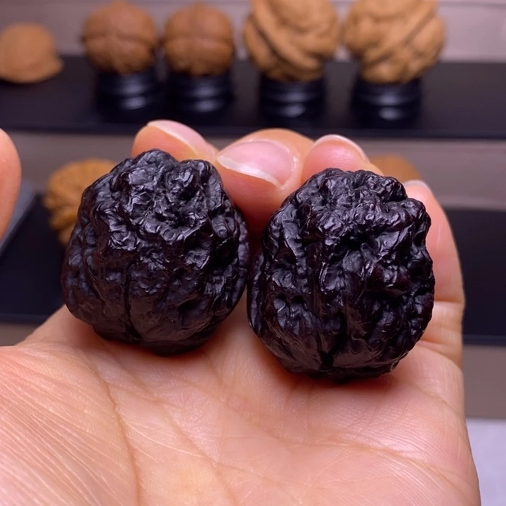 文玩核桃把件血舍利地闷17