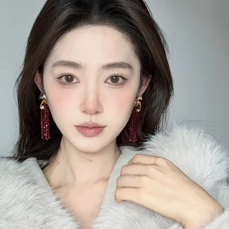 oushipei/欧诗佩 铜合金仿水晶耳饰 夸张红色串珠流苏大象耳环