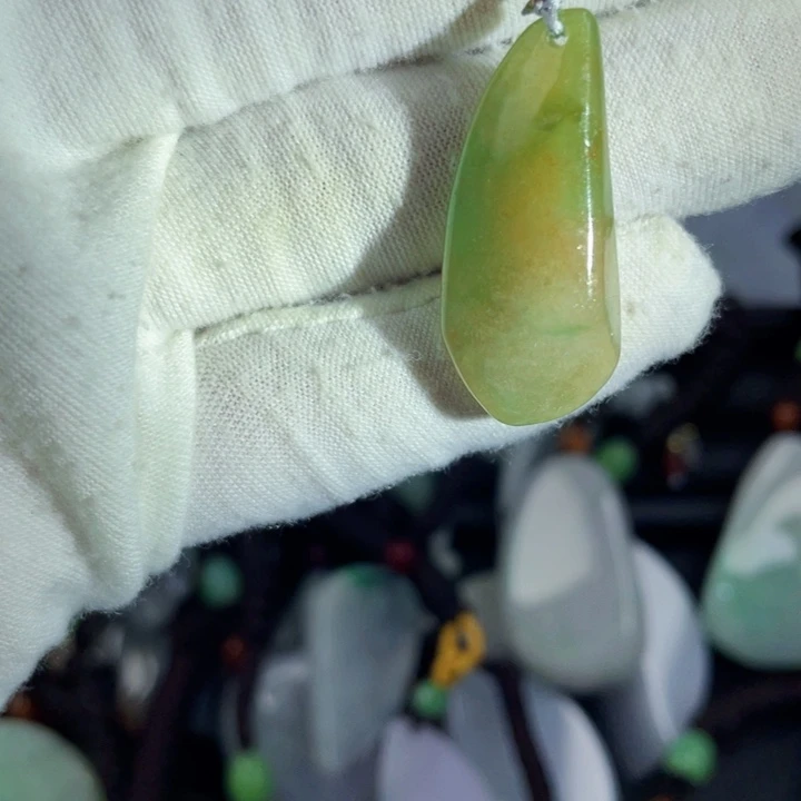 翡翠未镶嵌挂件片料