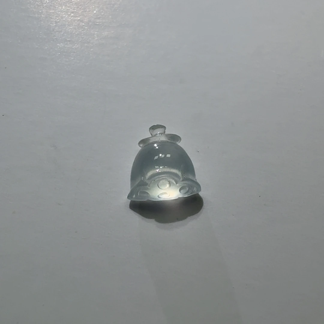 翡翠未镶嵌颈饰莲蓬