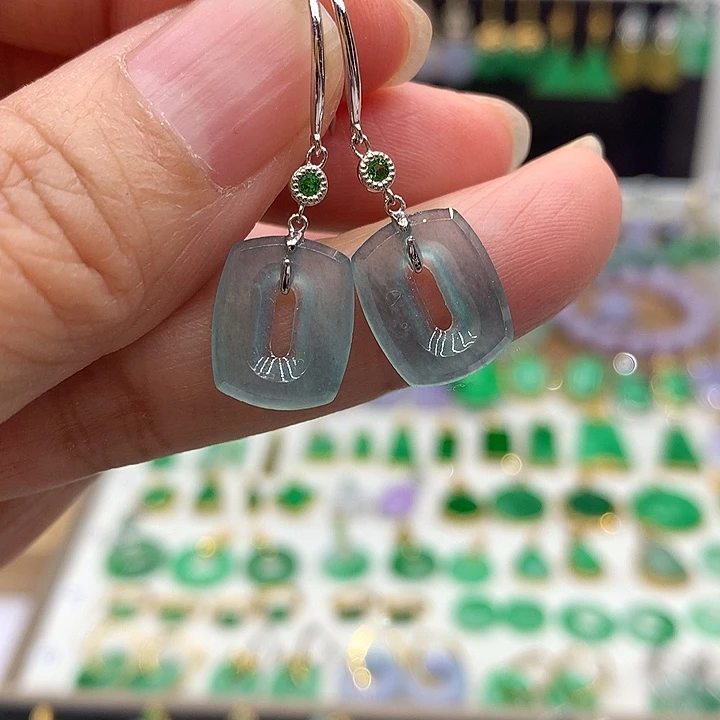 翡翠18K金镶嵌耳饰