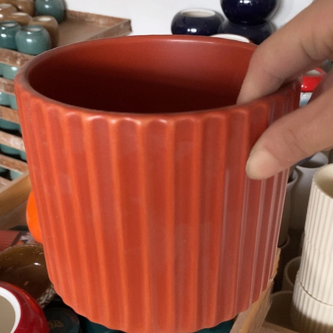 摆件陶盆有孔 瑕疵介意勿拍