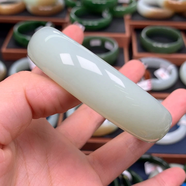 和田玉手镯5758圈口未镶嵌