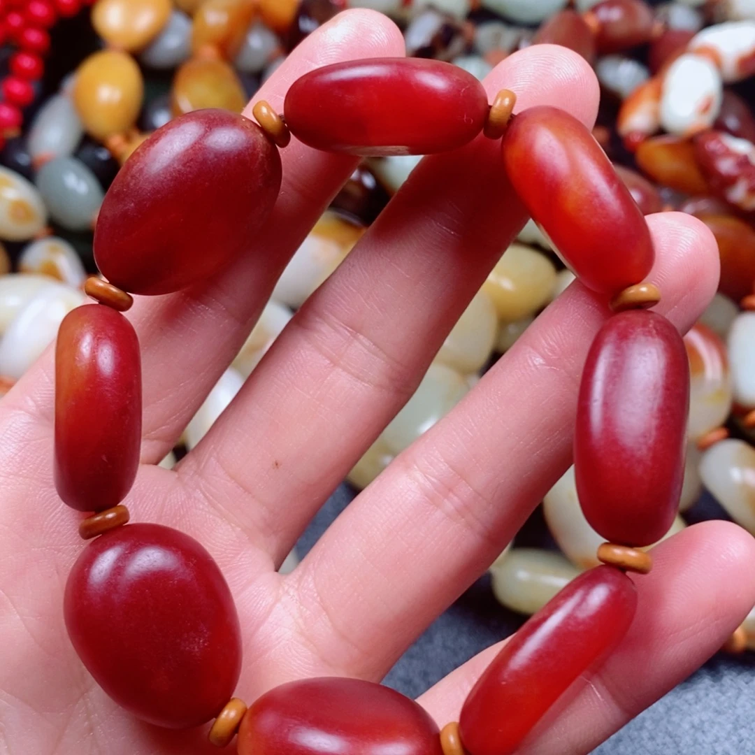 醉***笑和田玉未镶嵌颈饰