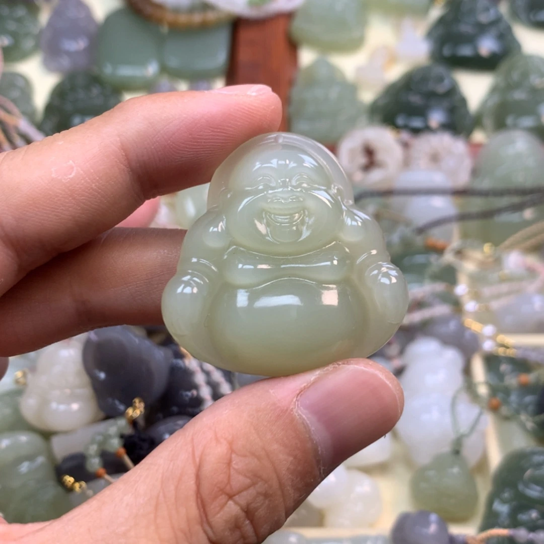 【闪购商品】颈饰未镶嵌和田玉