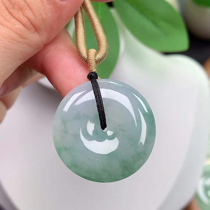翡翠未镶嵌颈饰平安扣 38x4.8mm
