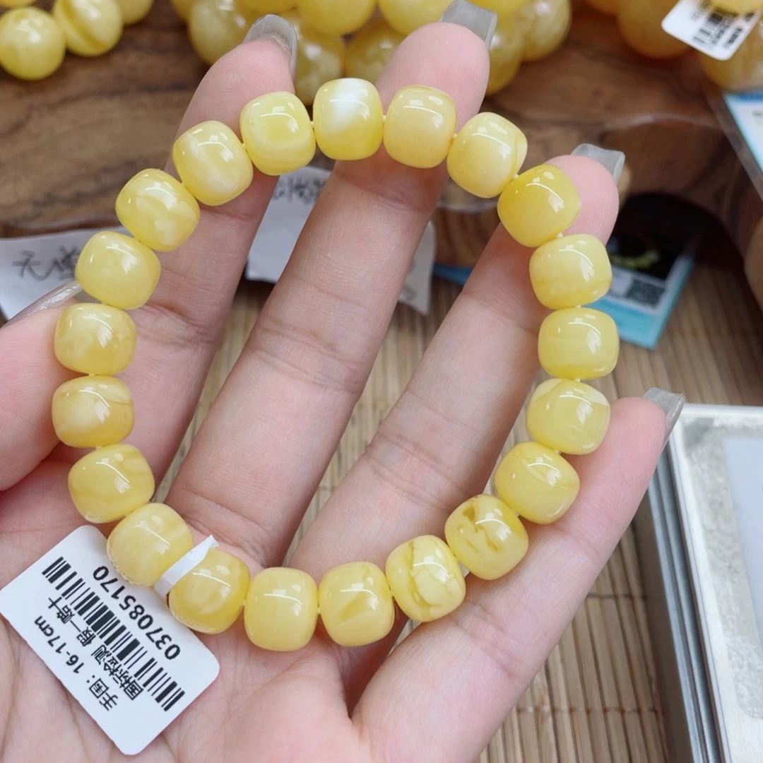 未镶嵌蜜蜡裸石蜜蜡61