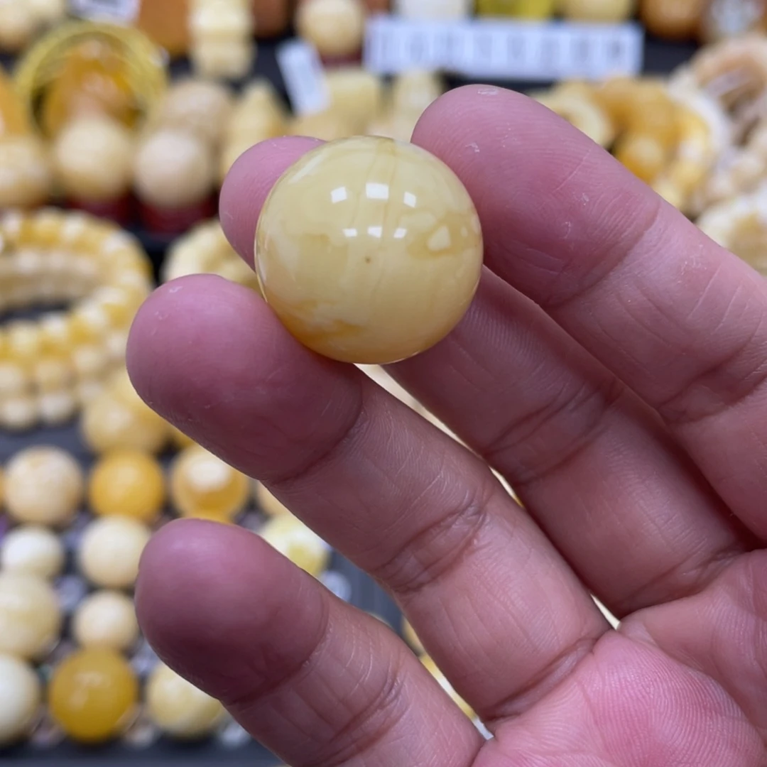 琥珀珠宝奇石未镶嵌20.7mm瑕疵