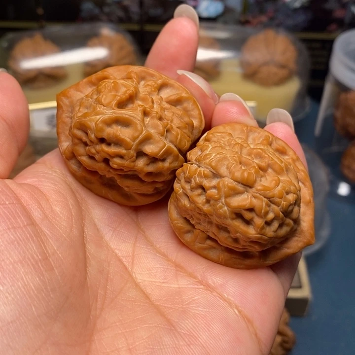 【闪购商品】把件文玩核桃金字塔