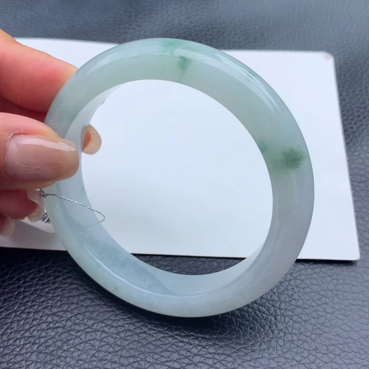 翡翠手镯未镶嵌天然翡翠手镯