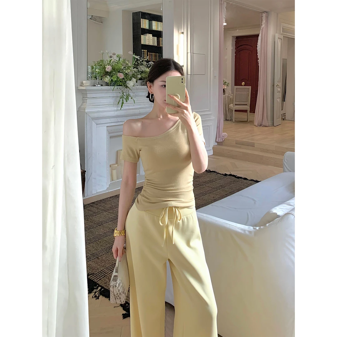 冯薪颖 气质宽松露肩小短袖松弛休闲T恤女显瘦斜肩上衣 Q505026