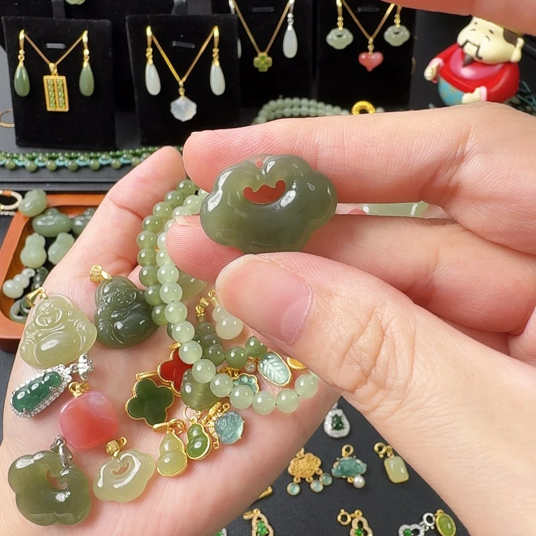 x***e颈饰未镶嵌和田玉