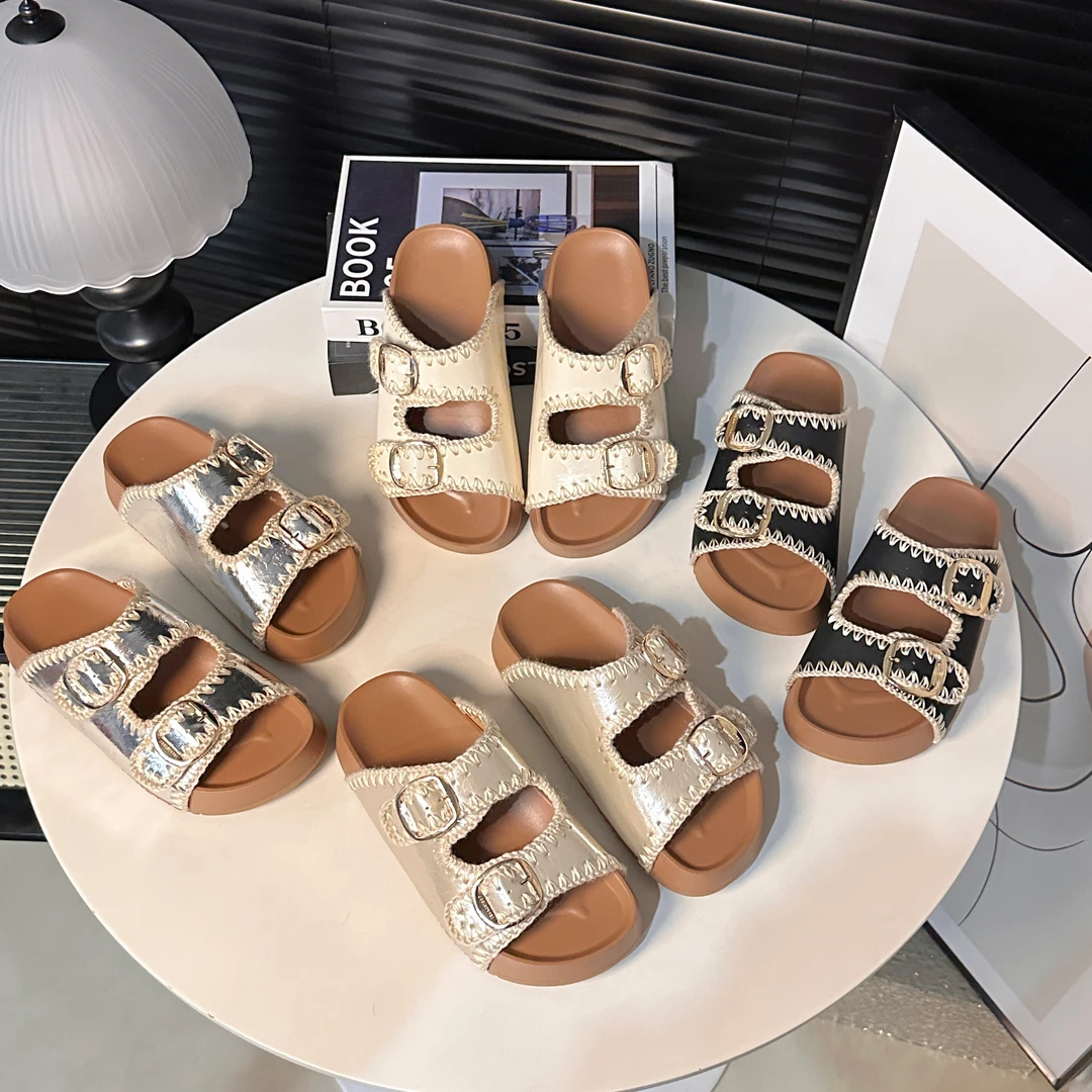 港风复古一字拖鞋女2025新款时尚外穿皮带扣勃肯沙滩凉拖鞋子PP