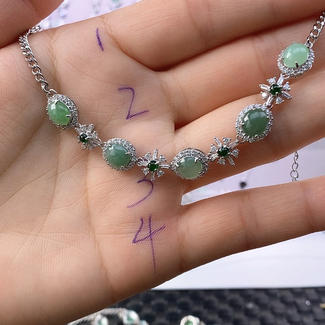 雪***^翡翠未镶嵌戒指缅甸