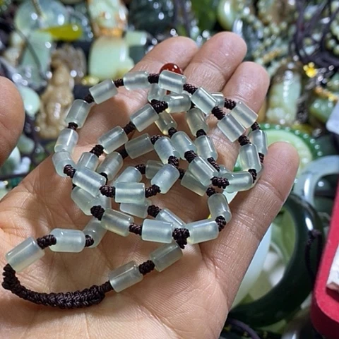 岫玉颈饰未镶嵌绳子