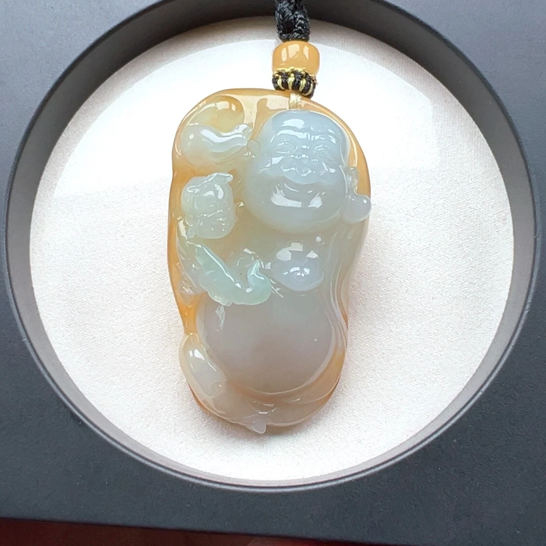 翡翠未镶嵌颈饰佛